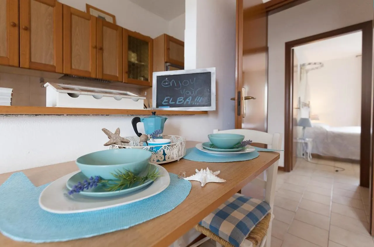 Casa Anna A Porto Azzurro Lägenhet