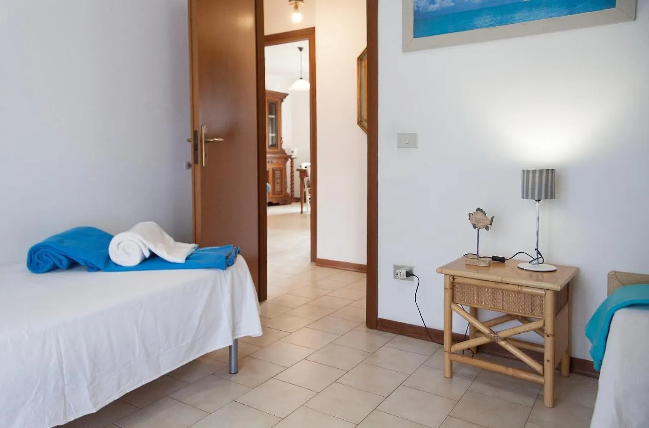 Casa Anna A Porto Azzurro Lägenhet