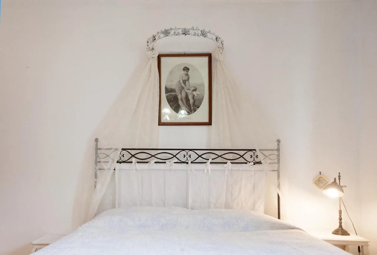 Casa Anna A Porto Azzurro Apartment